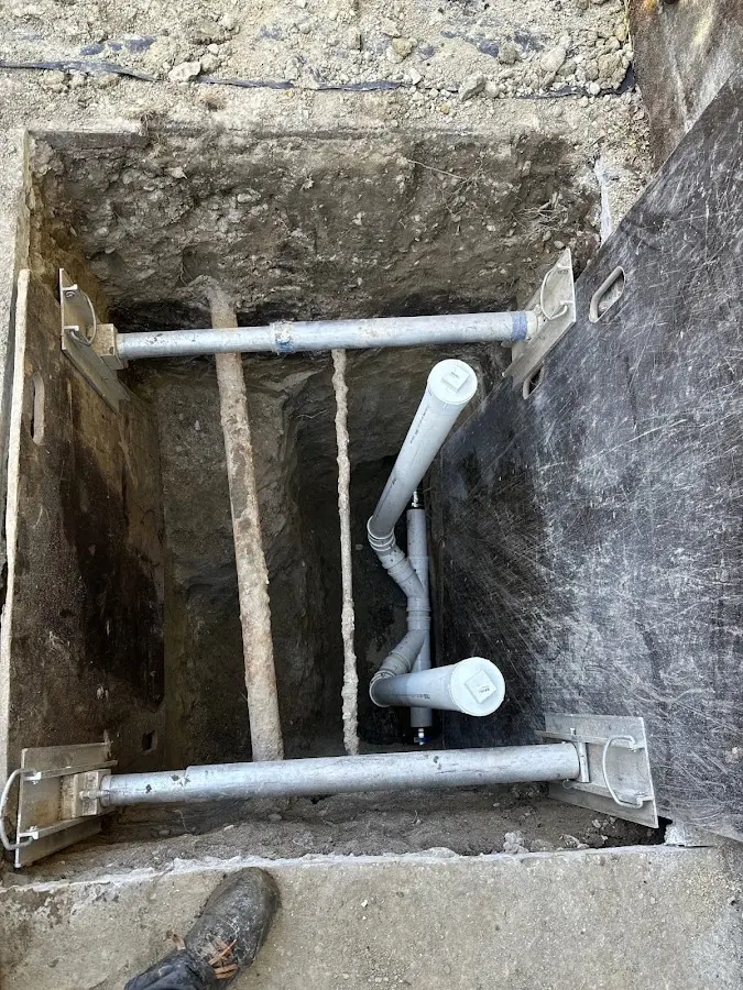 Experienced plumber completing Drain Cleaning work in Ferndale